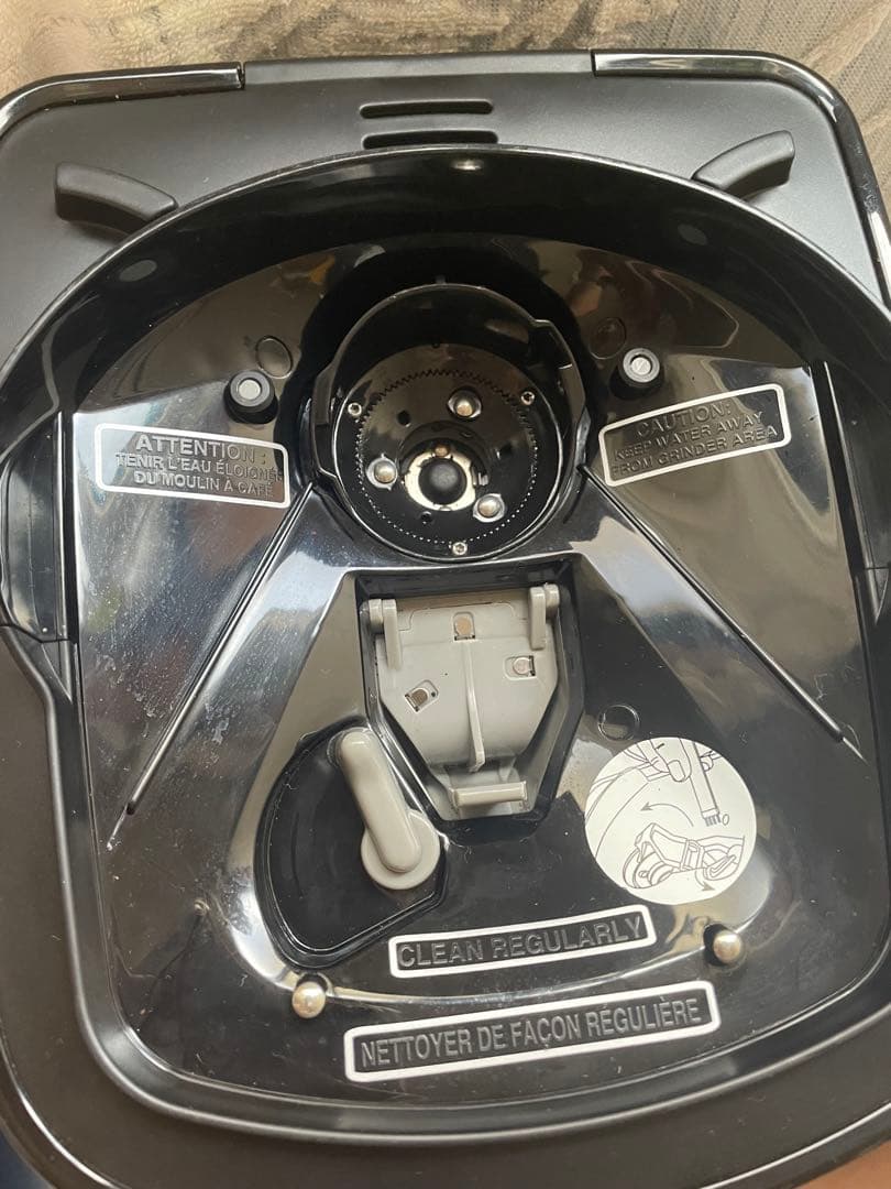 Cuisinart -クイジナート-ミル付きコーヒーメーカーDGB-900BC