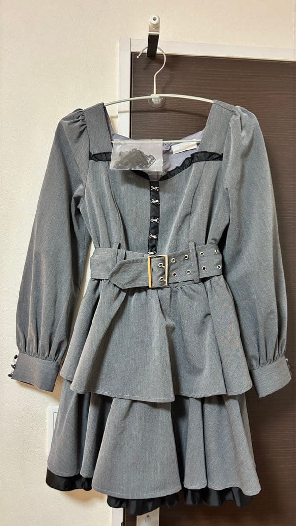 フロントホックティアードミニワンピース pium - メルカリ