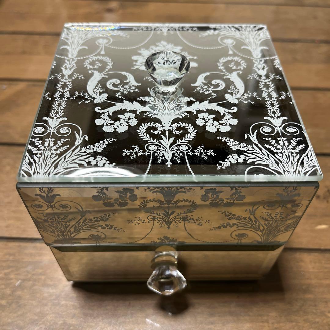 ジュエリーボックス ローラーアシュレイ - メルカリ