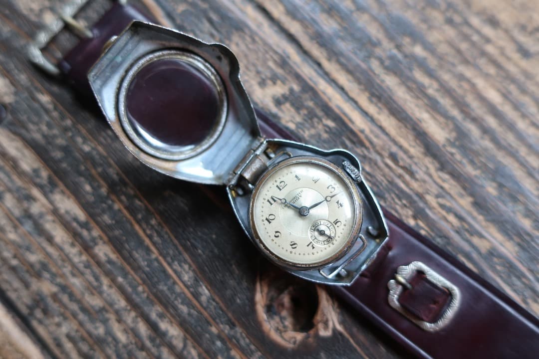 y*n様 動作品！動画あり！戦前戦後　腕時計 NORDY アンティーク 多面六角形の金無垢オメガ 見せたくなるアンティーク腕時計