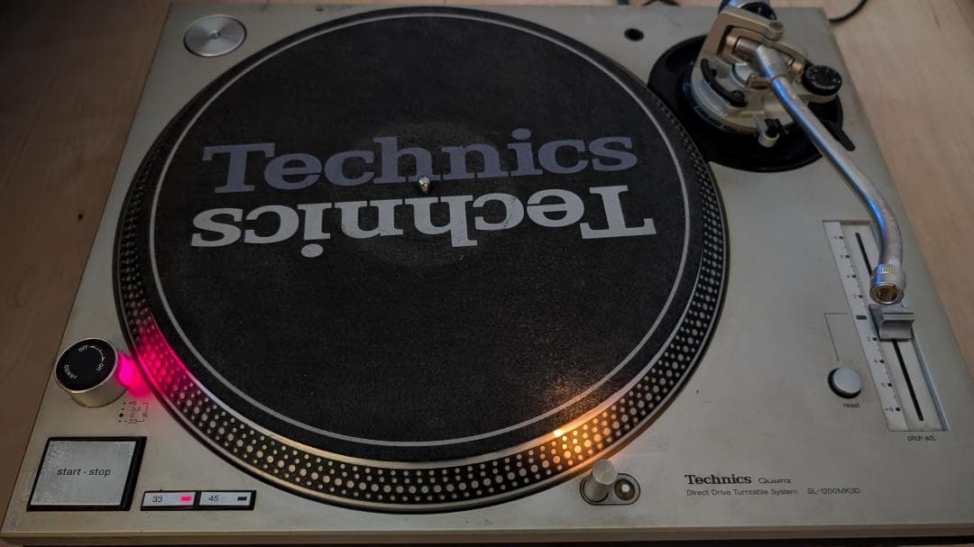 Technics SL-1200MK2 ターンテーブル Technics SL-1200の肖像』 音楽の未来を変えた伝説の銘機SL-1200の軌跡