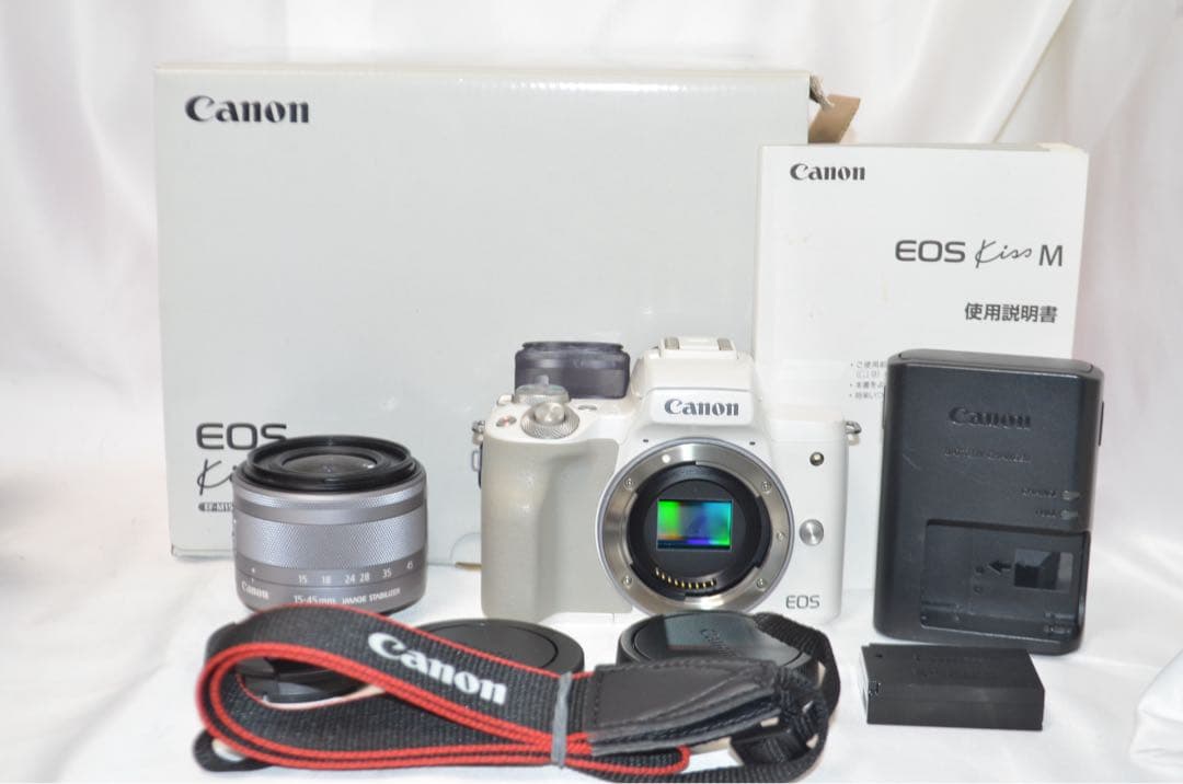 ★美品★お洒落ホワイト♪高性能ミラーレス！スマホ転送OK★キヤノン Kiss M Amazon | Canon ミラーレス一眼カメラ EOS Kiss M ダブルレンズキット