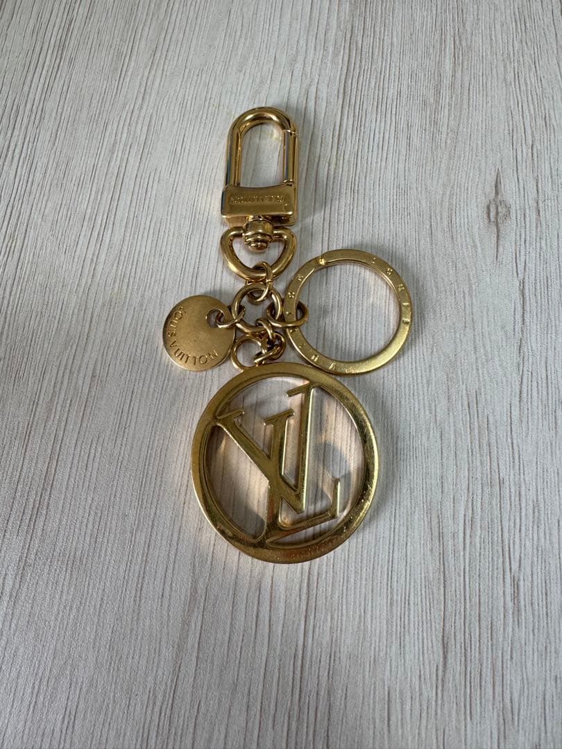 「最安値」鑑定済みLouis Vuitton ゴールド キーホルダー LOUIS VUITTON（ルイヴィトン）キーケース・キーホルダー ゴールド