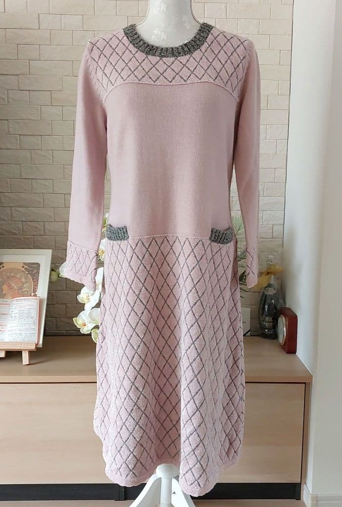 ❣️タグ付き美品インゲボルグ❣️モールヤーン使いニットワンピース ❣️タグ付き美品インゲボルグ❣️モールヤーン使いニットワンピース