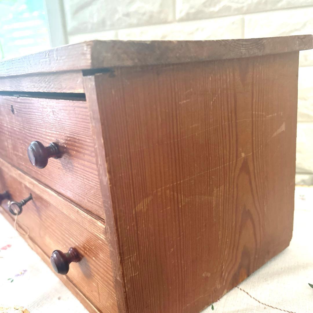 イギリスアンティーク オールドパイン 鍵付きスモールチェスト