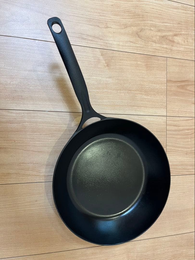 岩鉄　ダグタイルパン26cm 美品 楽天市場】岩鉄鉄器ダクタイルパン26cm（キッチン用品・食器・調理器具