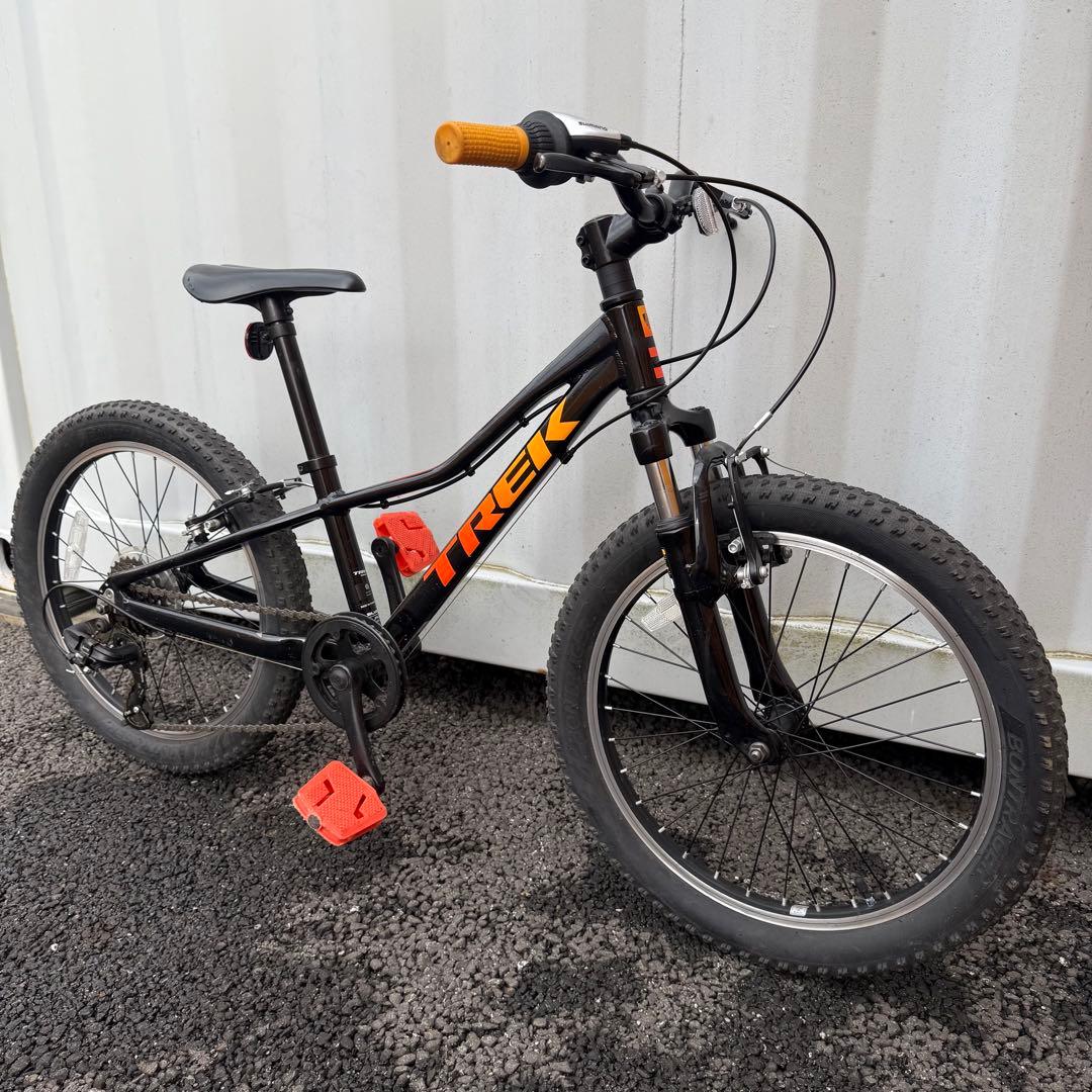 タルト20インチ Precaliber 身長114-132cm ブラック TREK ( トレック ) キッズバイク PRECALIBER 20 ( プリキャリバー 20