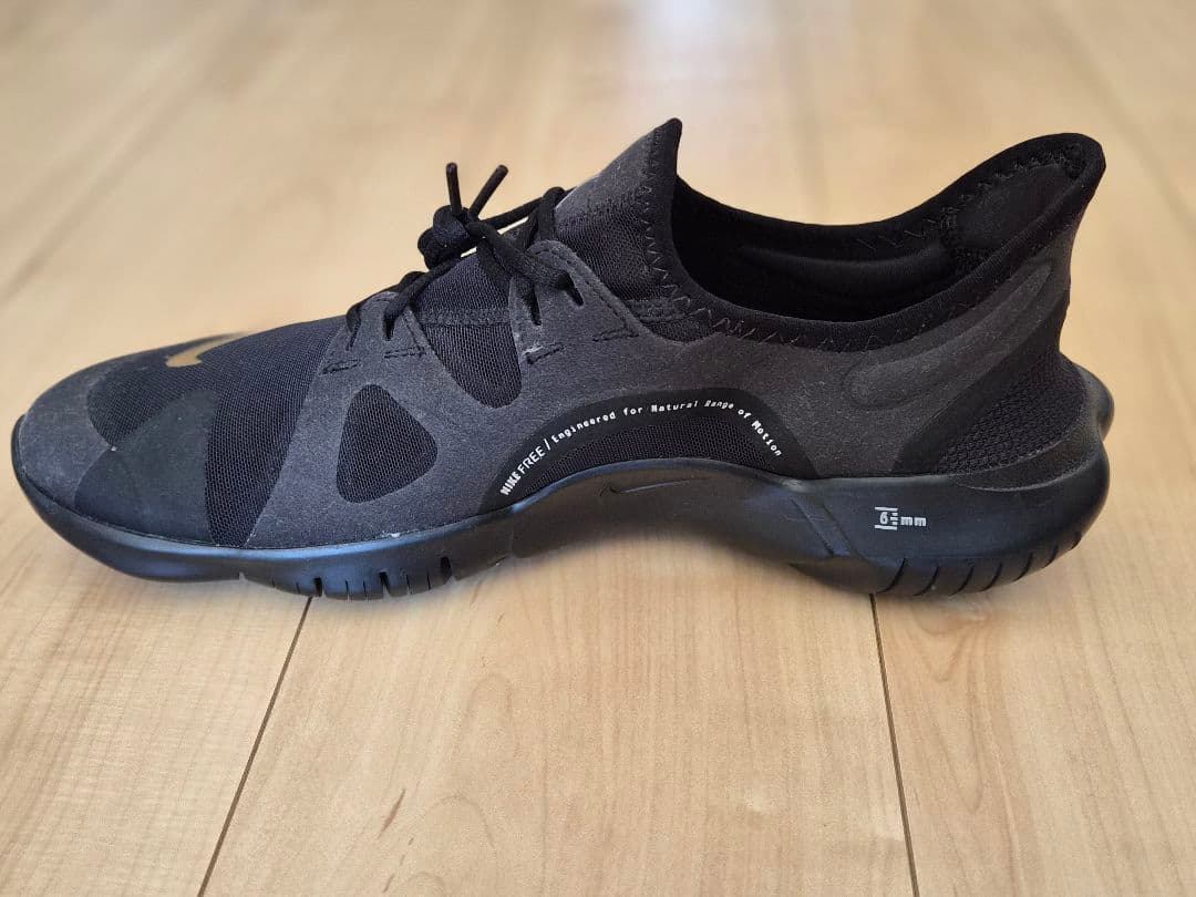 新品未使用タグ付き 27.5cm NIKEナイキ フリーラン5.0 　ブラック