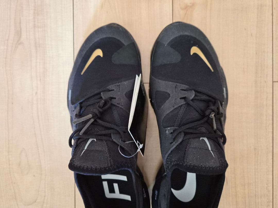 新品未使用タグ付き 27.5cm NIKEナイキ フリーラン5.0 　ブラック