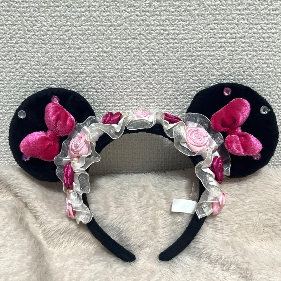 ディズニー　ミニー　バラ　パール　フリル　カチューシャ　薔薇 ディズニー ミニー バラ パール フリル カチューシャ 薔薇 - メルカリ