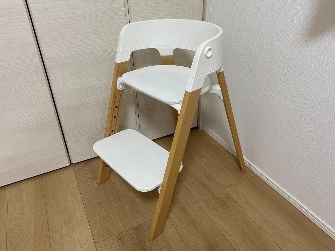 美品24年2月購入 ストッケ STOKKE ステップス チェア ホワイト×木目 STOKKE ストッケ ステップス チェア ビーチ / ナチュラル ｜ ブリベビ