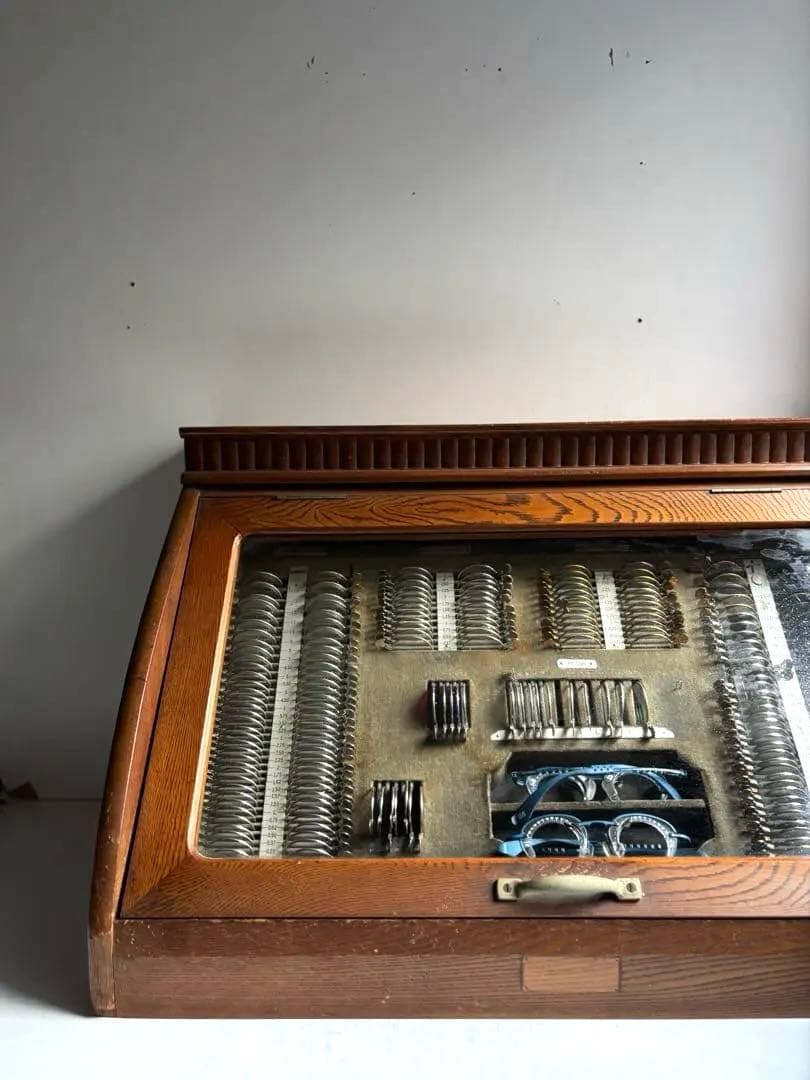 665 古道具 検眼レンズセット 木製ケース入り ヴィンテージ 眼鏡店 ケビント 木味のケビント - SANNPO古道具店