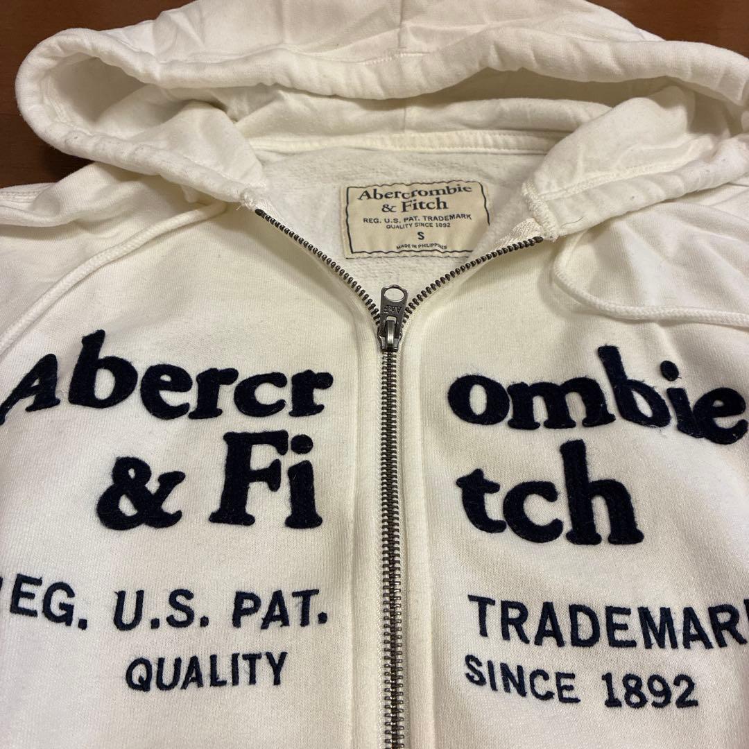 Abercrombie & Fitch ホワイトパーカーSサイズ - メルカリ