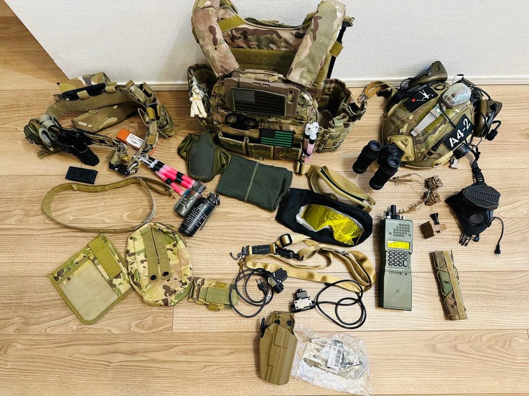 サバゲー装備　ヘルメットベルト　プレートキャリア　おまけ付きセット 楽天市場】WOSPORT タクティカルギアスタンド 装備品観賞 プレート