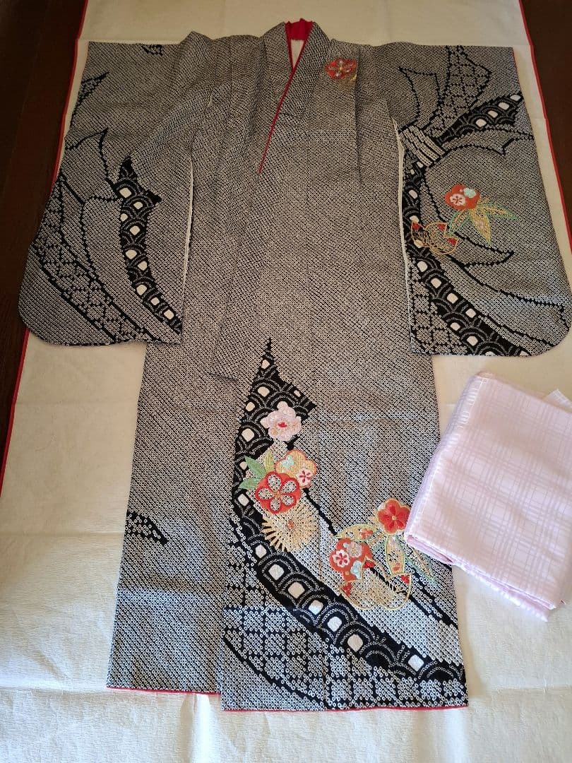 七五三女の子　絞り着物　黒　刺繍 1AP3510000_1.webp