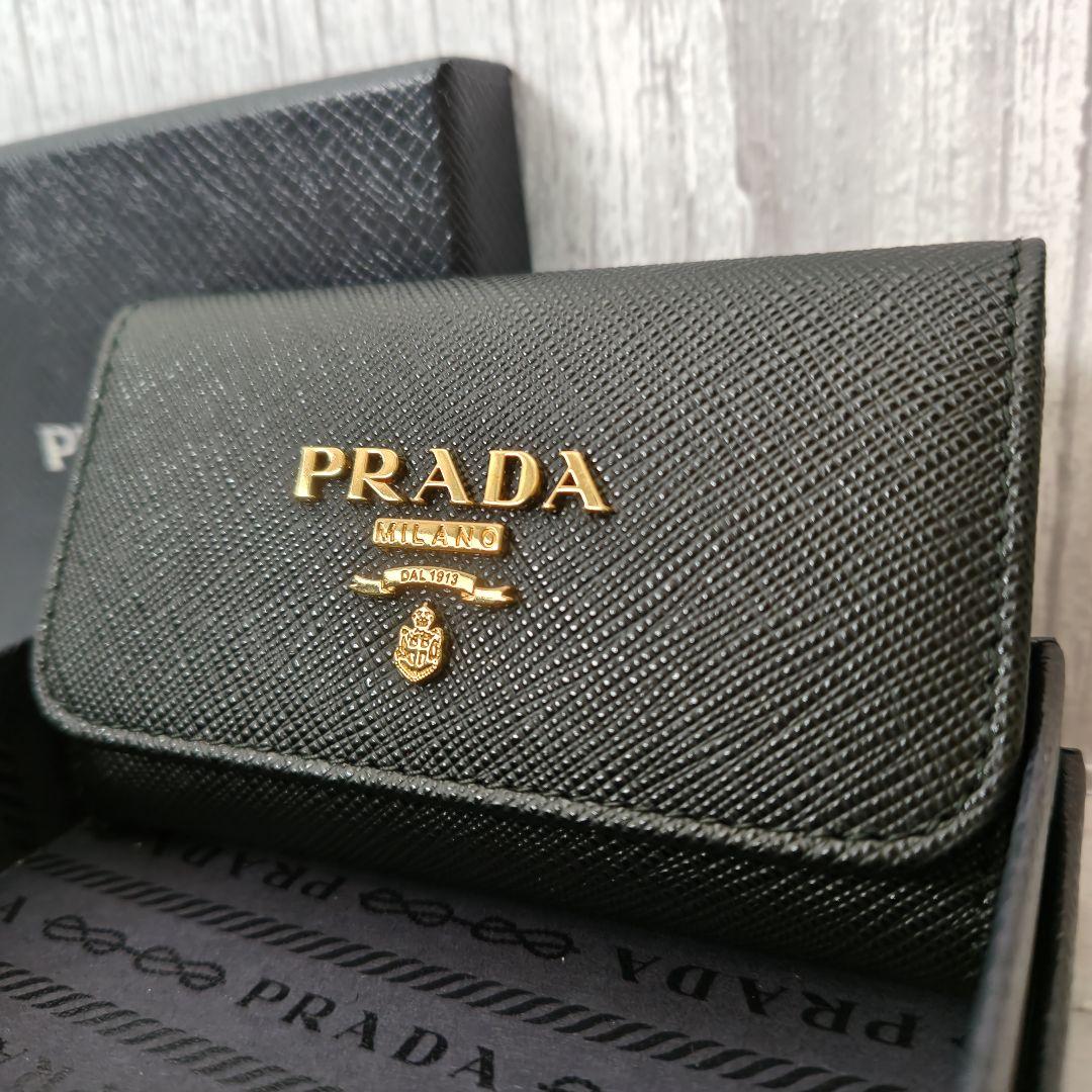 未使用品 現行 PRADA サフィアーノレザー マルチカラー キーケース