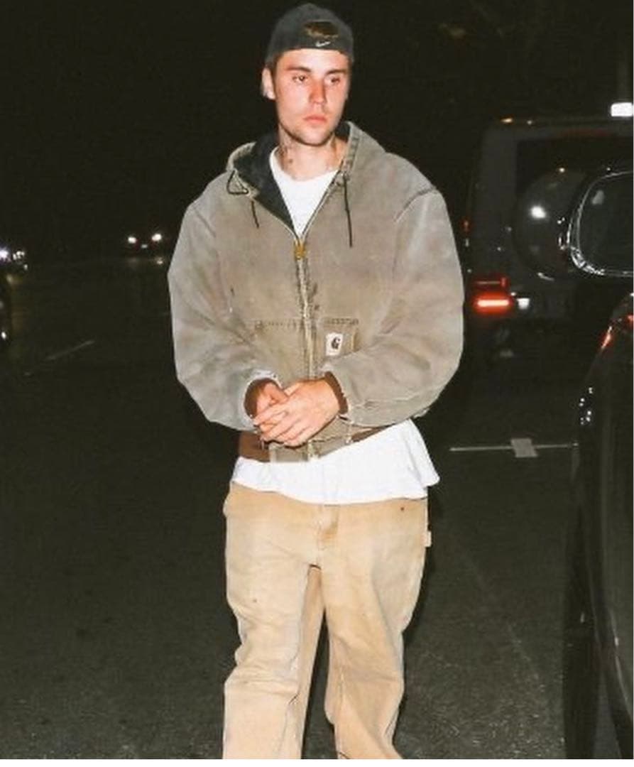 ジャスティン着用ヴィンテージカーハートアクティブパーカーボア