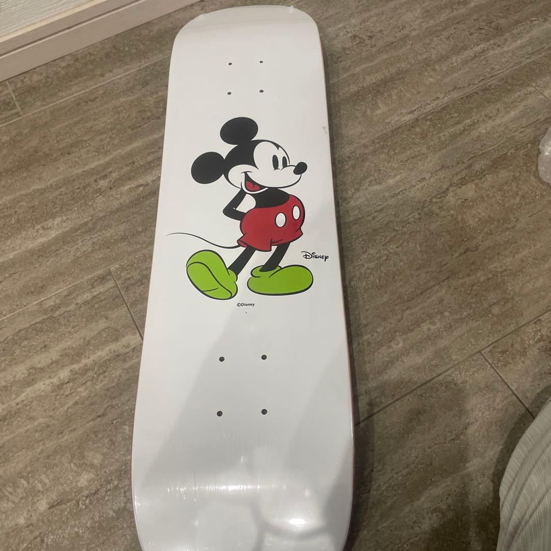 HUF ミッキーマウス スケートボードデッキ Disney | HUF Mickey Worldwide Tour Skate Deck – HUF Worldwide