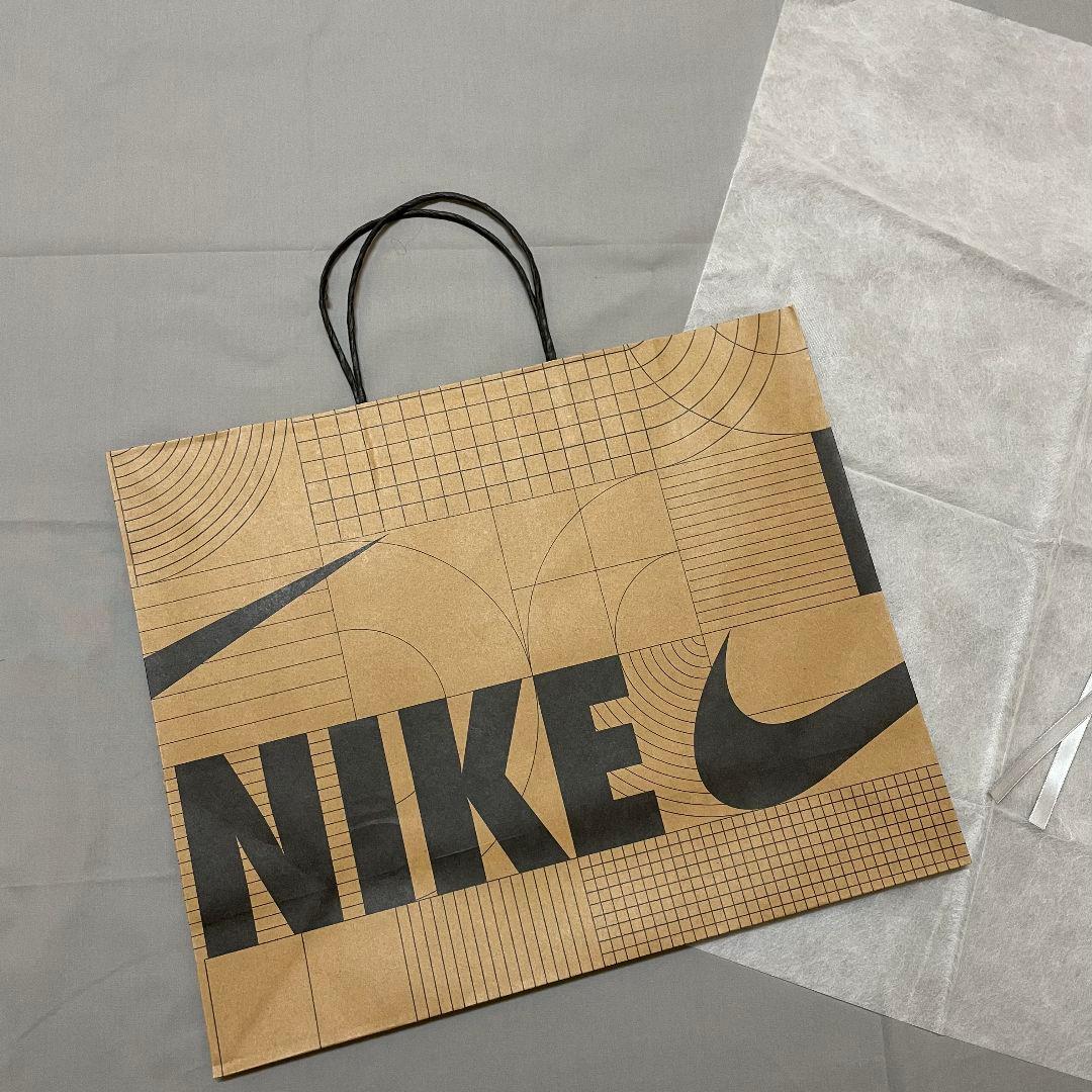 NIKE ナイキ ショッパー 紙袋 プレゼント ラッピング Mサイズ - メルカリ