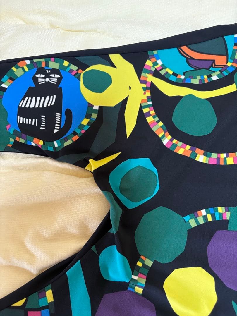 未使用に近い』⭐️トクコプルミエヴォル⭐️黒地にカラフル動物が描か