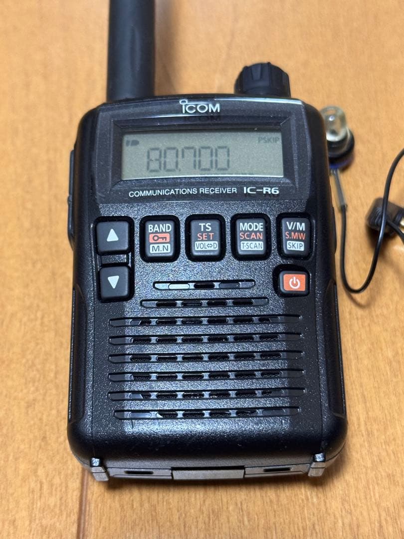 ICOM IC-R6 通信受信機 イヤホン付き 楽天市場】アイコム(ICOM) IC-R6 ブラック 広帯域ハンディ受信機