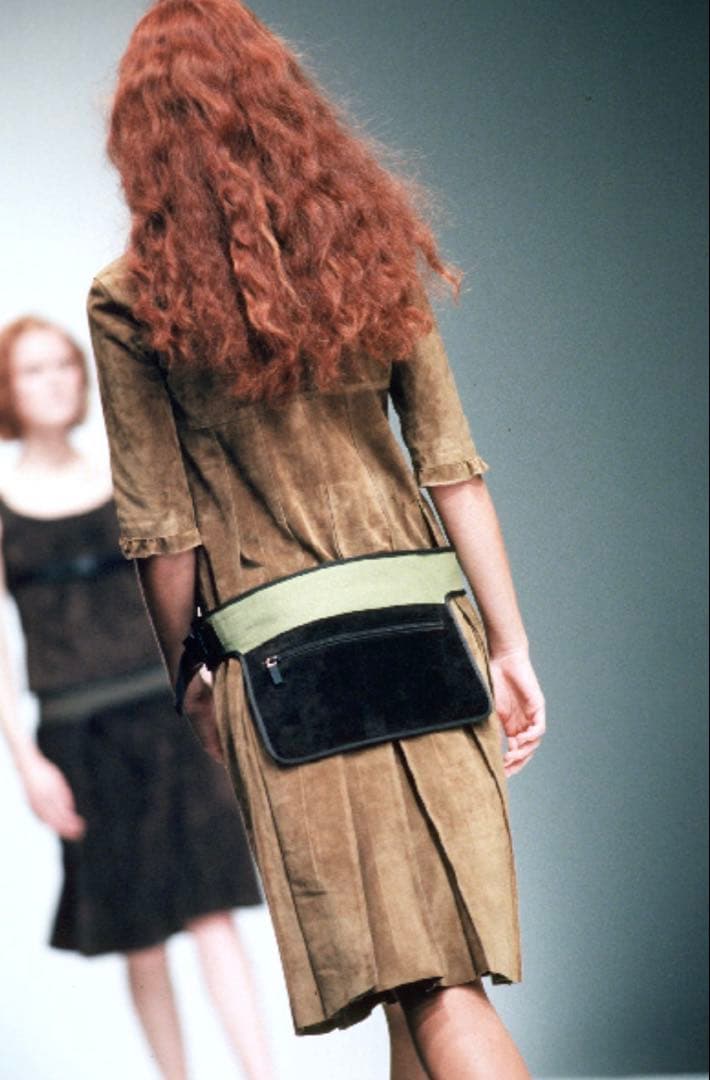 MIU MIUミュウミュウ 1999SS archiveウエストバッグ - メルカリ