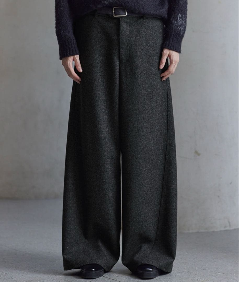 CLEL ウールブレンド ヘリンボーンツイード3Dパンツ Sサイズ BK - メルカリ