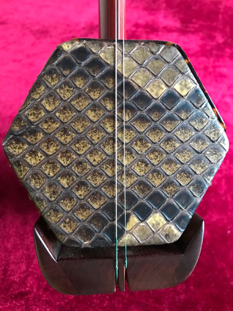 特価・二胡★最上級紫檀★錦蛇皮★古月琴坊・万其興製作★十年保証★一生の宝物 特価・二胡☆最上級紫檀☆錦蛇皮☆古月琴坊・万其興製作☆十年保証