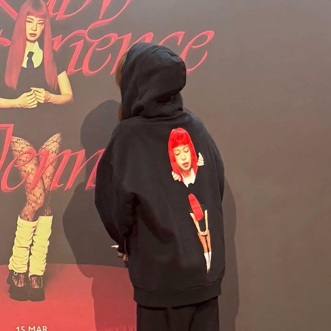 Jennie ジェニー Ruby フーディー パーカー ジェニ Lサイズ - メルカリ