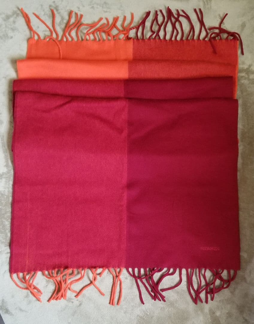 HERMES グラデーションマフラー 赤 オレンジ HERMES - HERMES スコットランド製 カシミヤ マフラーの通販 by CYCLE