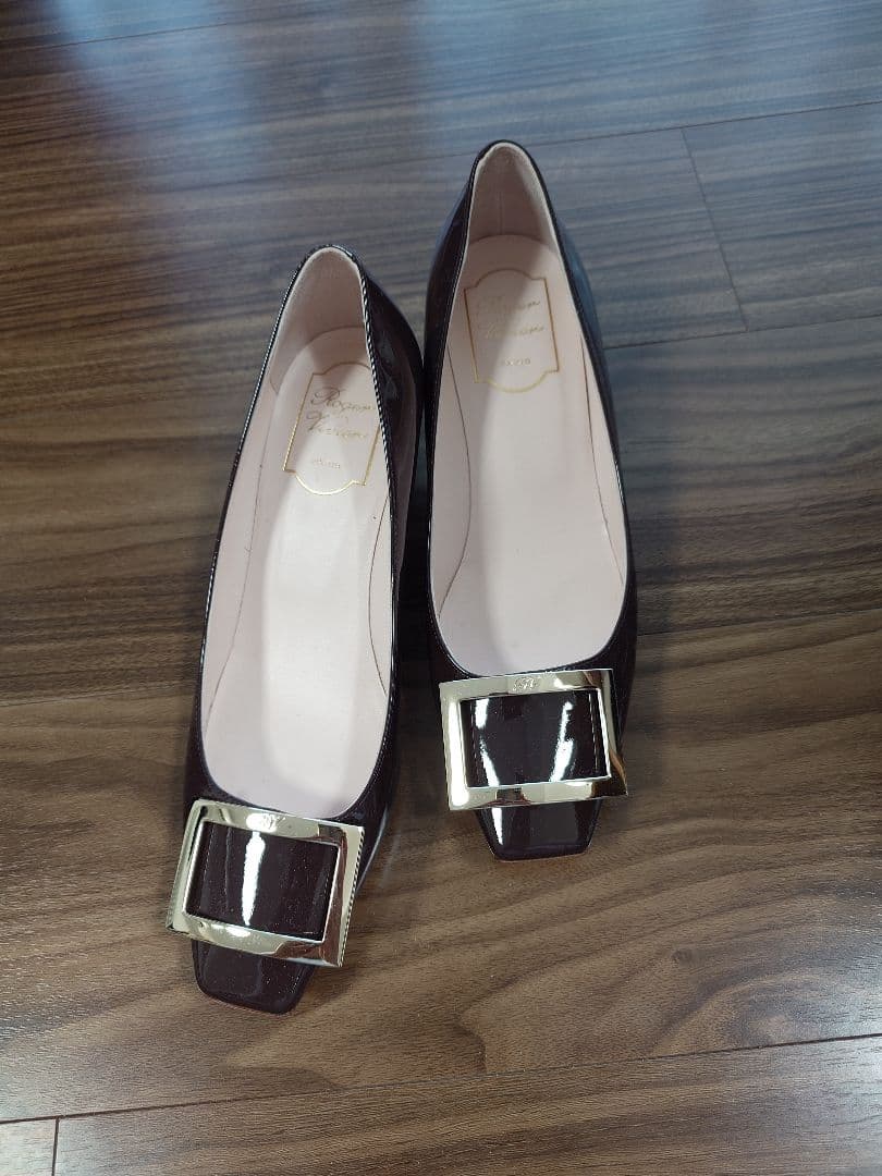 スタイルアップ美脚梅春定番Roger Vivier ロジェ ヴィヴィエパンプ38