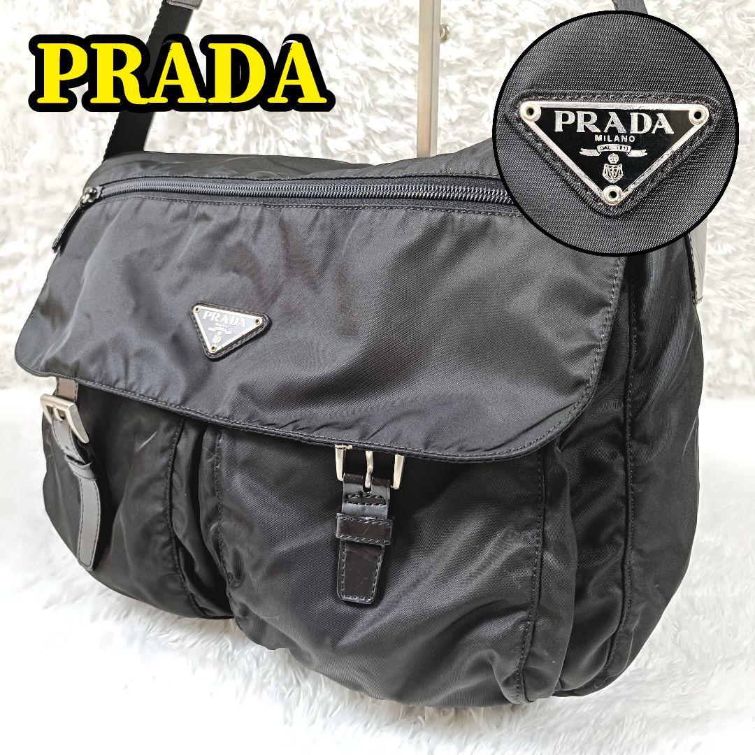PRADA 三角ロゴ メッセンジャーバッグ 斜めがけ可 A4収納可 白タグあり PRADA（プラダ） 三角ロゴ ショルダーバッグ - ベージュ レディース
