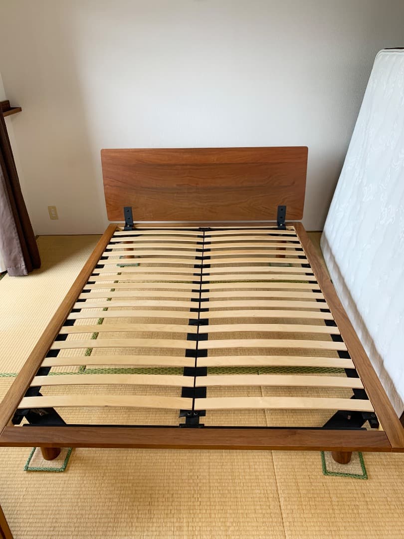 無印良品　ベッドフレーム・ダブル＋ヘッドボード（ウォールナット材） Amazon｜無印良品 木製ベッドフレーム用ヘッドボード ダブルサイズ 幅
