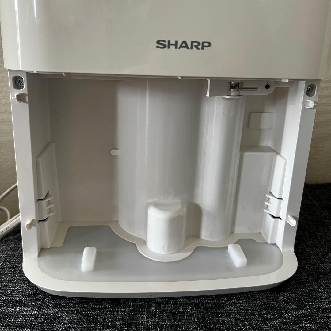 SHARP シャープ 除湿器 CV-E71-W 2016年製 2.5L 100V