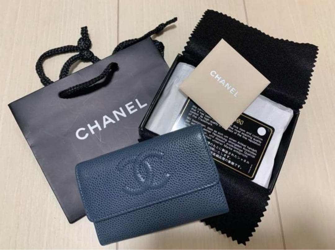シャネル　名刺入れ　カードケース　キャビアスキン　ネイビー　シェードグリーン CHANEL（シャネル） カードケース クラシック AP0213 マトラッセ