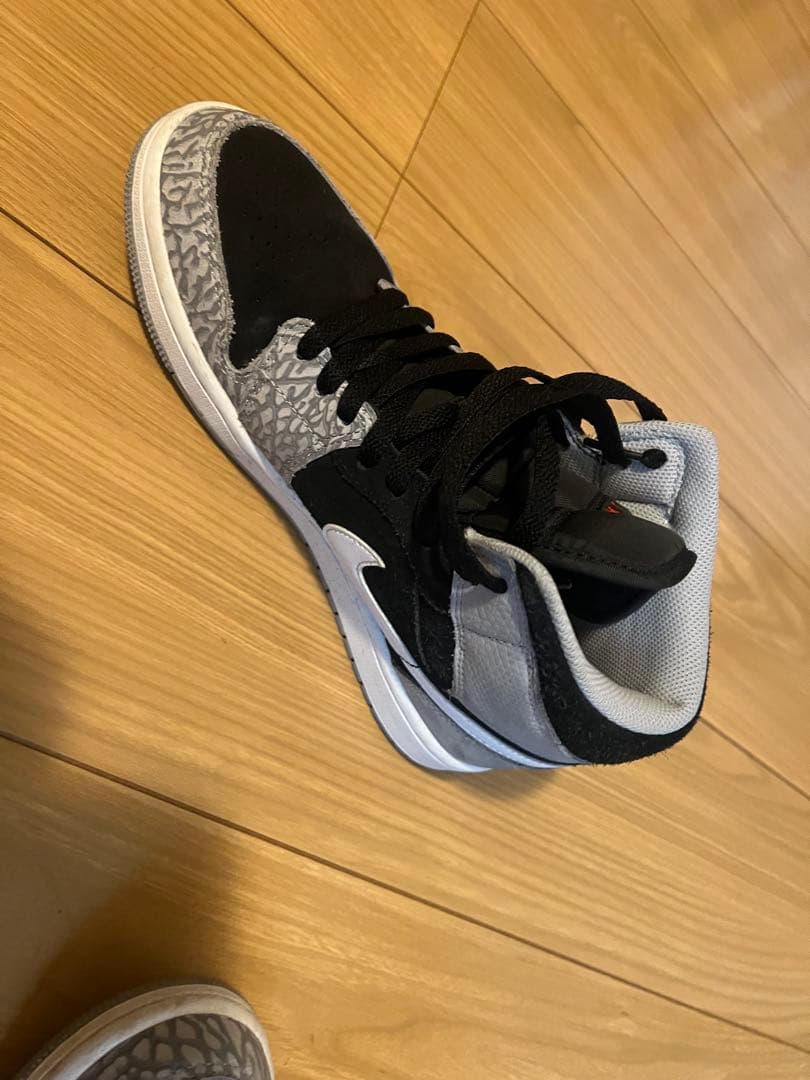 ジョーダン1 SE エレファント トウ 26 - メルカリ