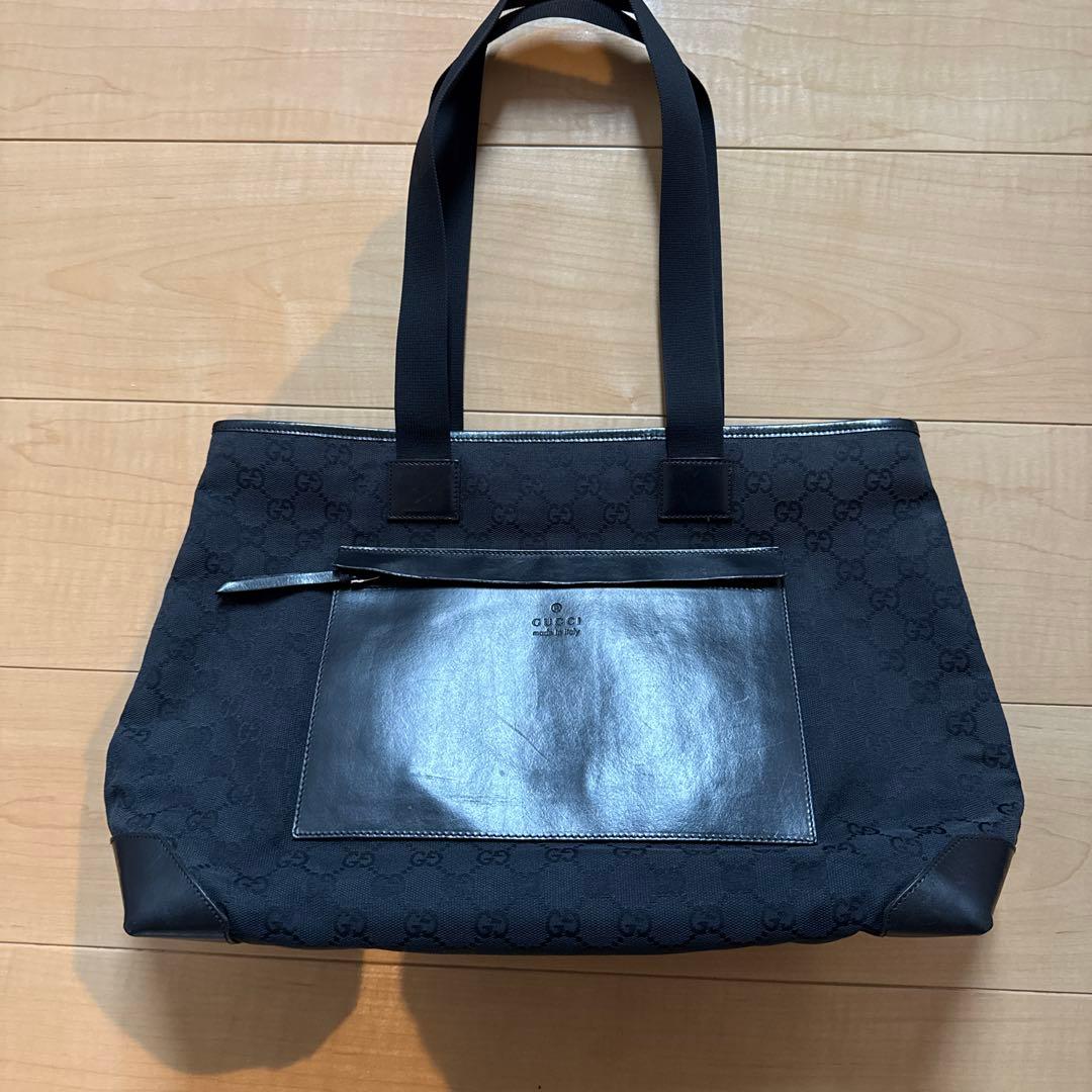 GUCCI トートバッグ　美品 GUCCI（グッチ） トートバッグ ラージ 782741 エンボス キャンバス