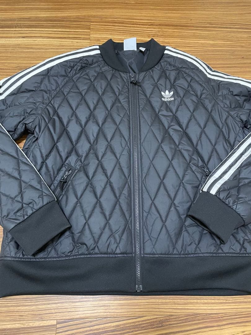 アディダス キルティング ジャージ ブルゾン セットアップ