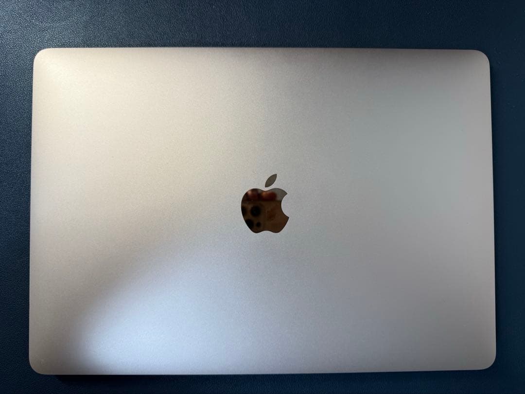 【美品】MacBook Air M1 8GB 256GB SSD ゴールド Apple MacBook Air 13in (256GB SSD, M1, 8GB) Laptop - Gold