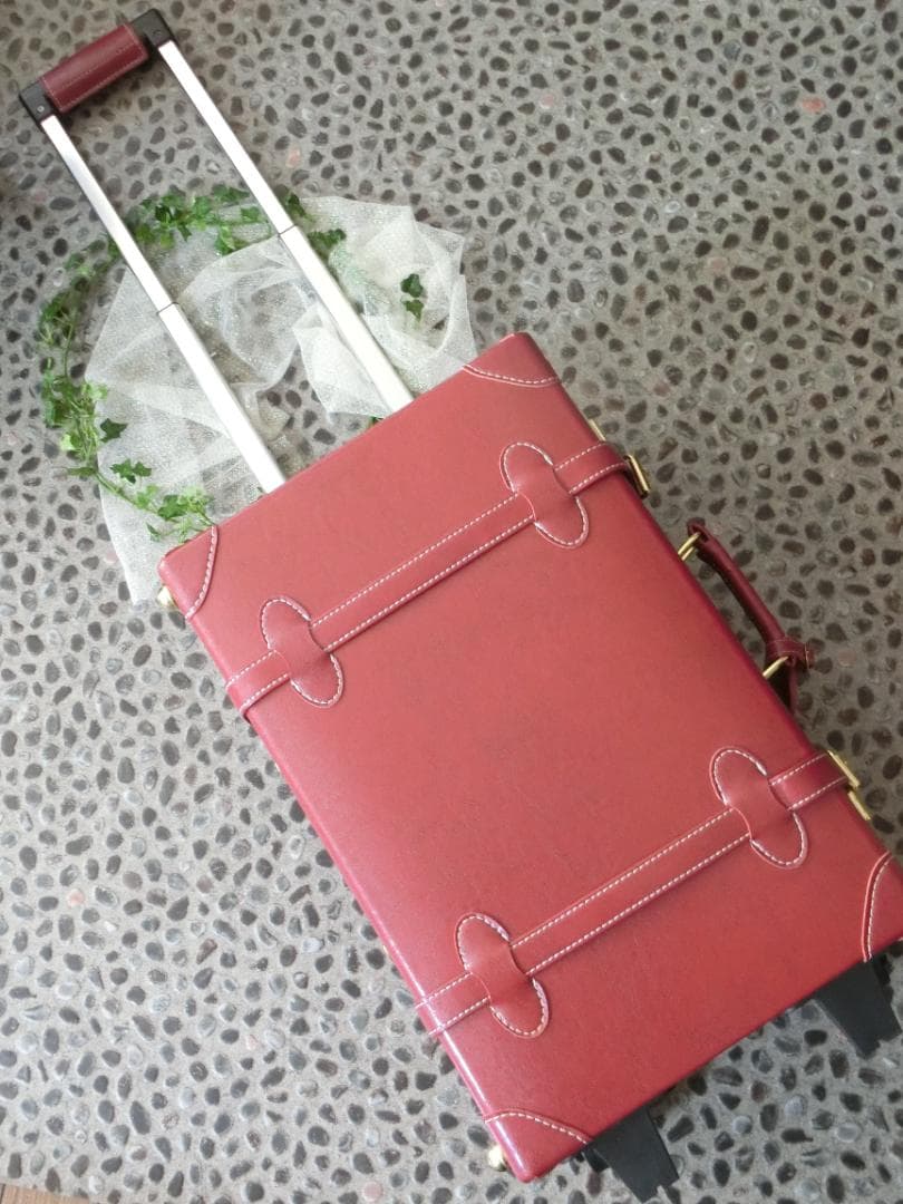 新品未使用☆頑強しっかりした作りの可愛い赤色スーツケース ダイヤル