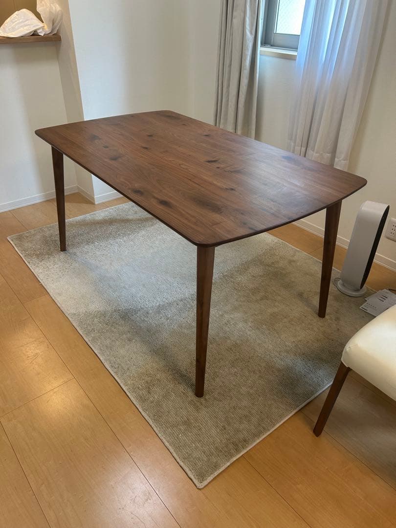 y　大塚家具　ダイニングテーブル「シネマ2」ウォールナット材 ダイニングテーブル「シネマ2」 正方形 幅85cm ウォールナット材