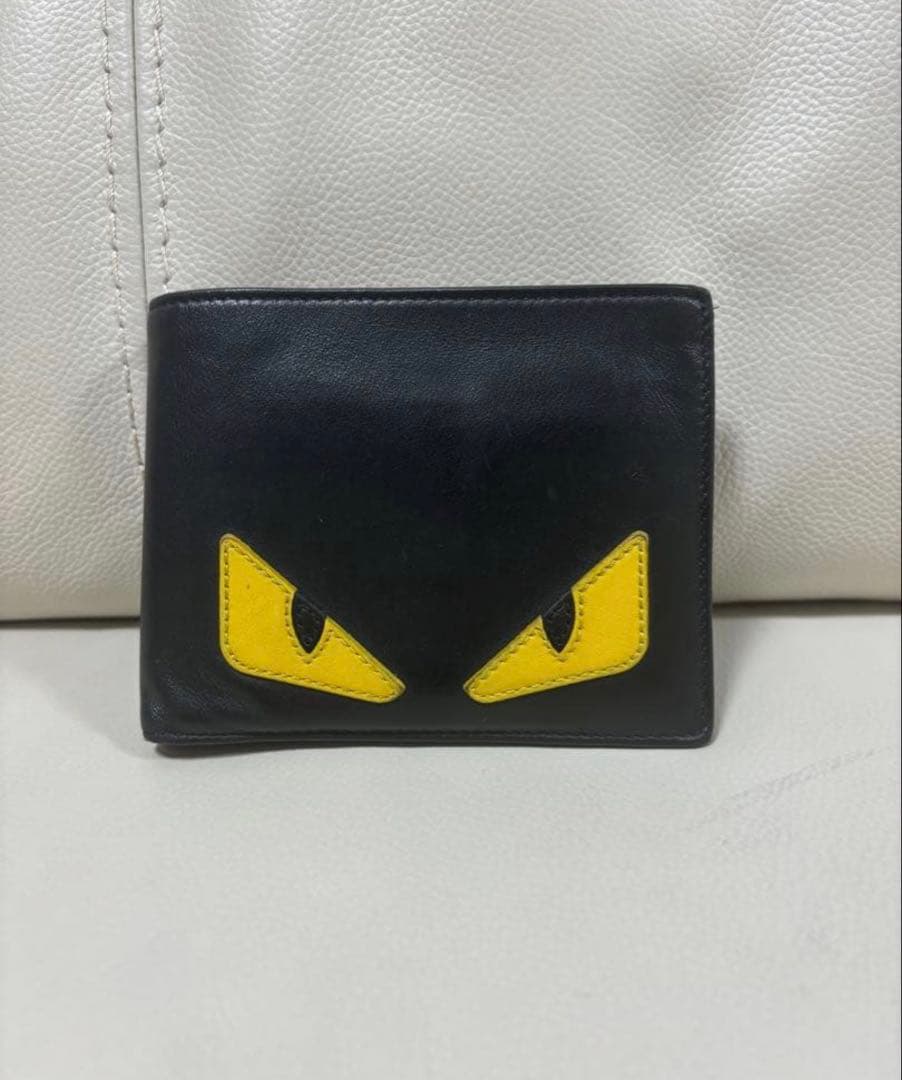 FENDI 二つ折り財布 ブラック/イエロー 希少✨フェンディ 2つ折り財布 エフイズ FFロゴ エンボス レザー