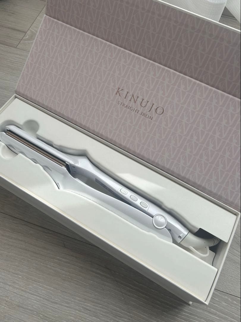 【専用】KINUJO 絹女　ストレートヘアアイロン　LM-225 KINUJO（絹女） ストレートアイロン LM225 220℃ キヌジョ きぬじょ