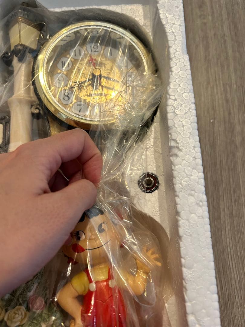 週末のみセール 不二家 ペコちゃん 陶器置き時計 新品 未使用 箱付き