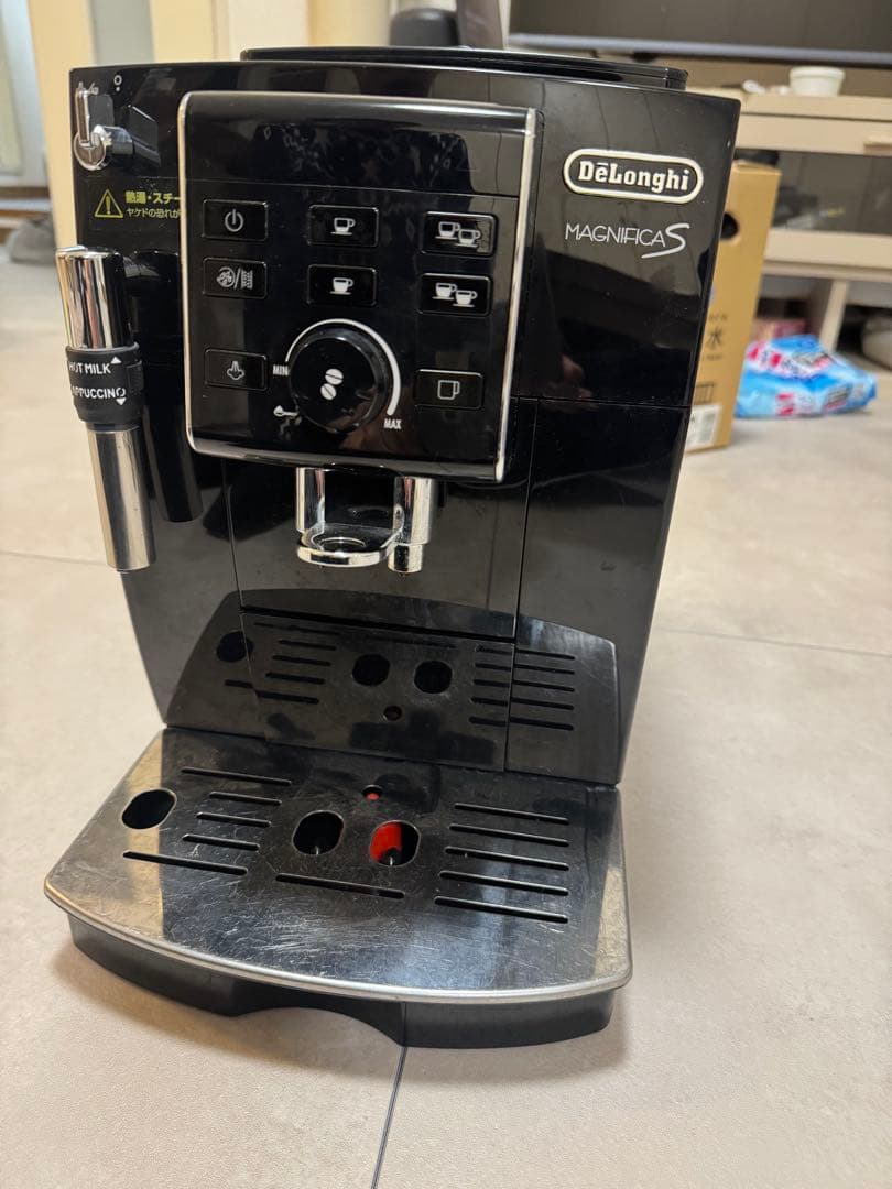 デロンギ エスプレッソマシン マグニフィカS ブラック ECAM23120BN 1468773b5068c72f8980236162169f