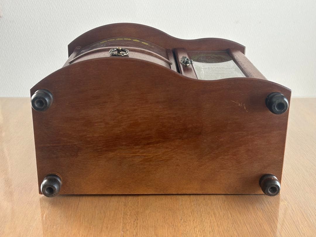 リトルグレイラビット】 木製 ジュエリーボックス（オルゴール付き）