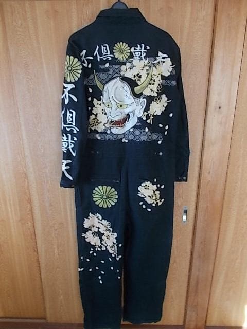 不倶戴天 ツナギ L 黒 特攻服 和柄 刺繍 般若 ジャンプスーツ 天駆ける鳳凰オールインワンツナギ 絡繰魂 231006 刺繍 和柄 和風