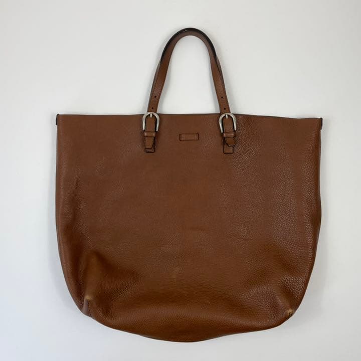 GUCCI グッチ 大判レザートートバッグ シボ革 GGエンブレム〕ラージ トートバッグ ・ブラック GGレザー | GUCCI公式