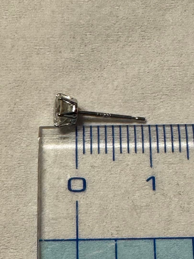 ☆値引きしました☆天然ダイヤモンド 0.333ct pt900 片耳用