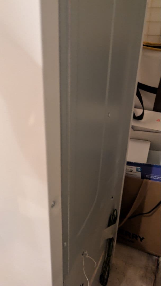 lgスタイラー2020年製 電気式衣類乾燥機 吊り下げ式 スリムデザイン